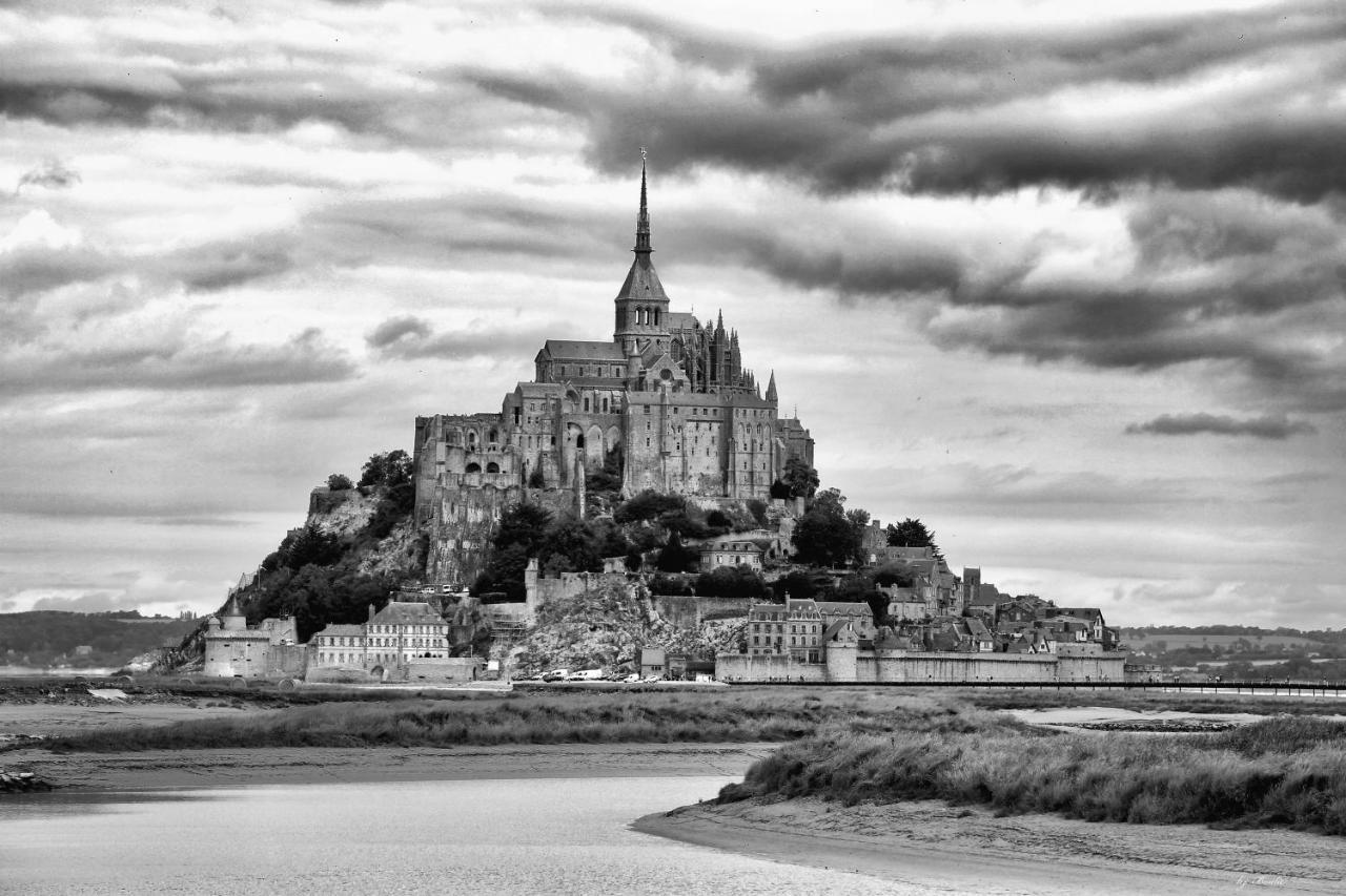Proche Mont-Saint-Michel, B&B De Charme, Petit-Dejeuner Bio Inclus Экстерьер фото